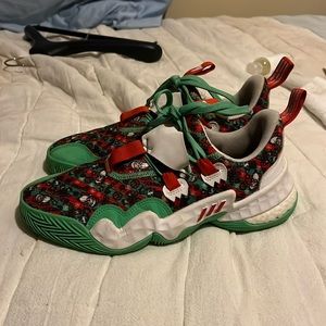 Trae young special Christmas edition